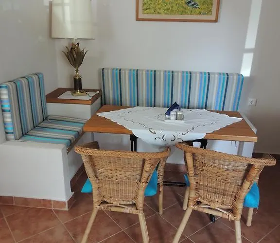 科斯塔一室公寓酒店 *